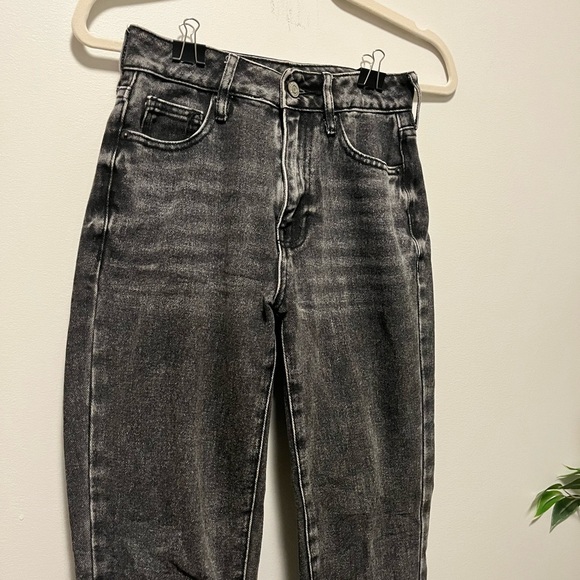 Pacsun Black faded wash mom jeans - Picture 3 of 7